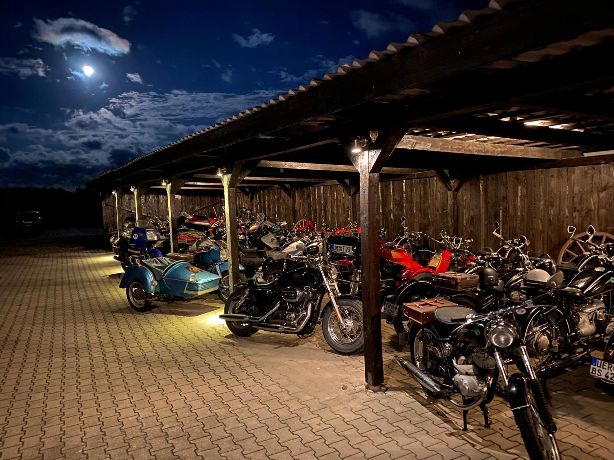 Wolfshotel Am Arendsee Арендзее Екстериор снимка