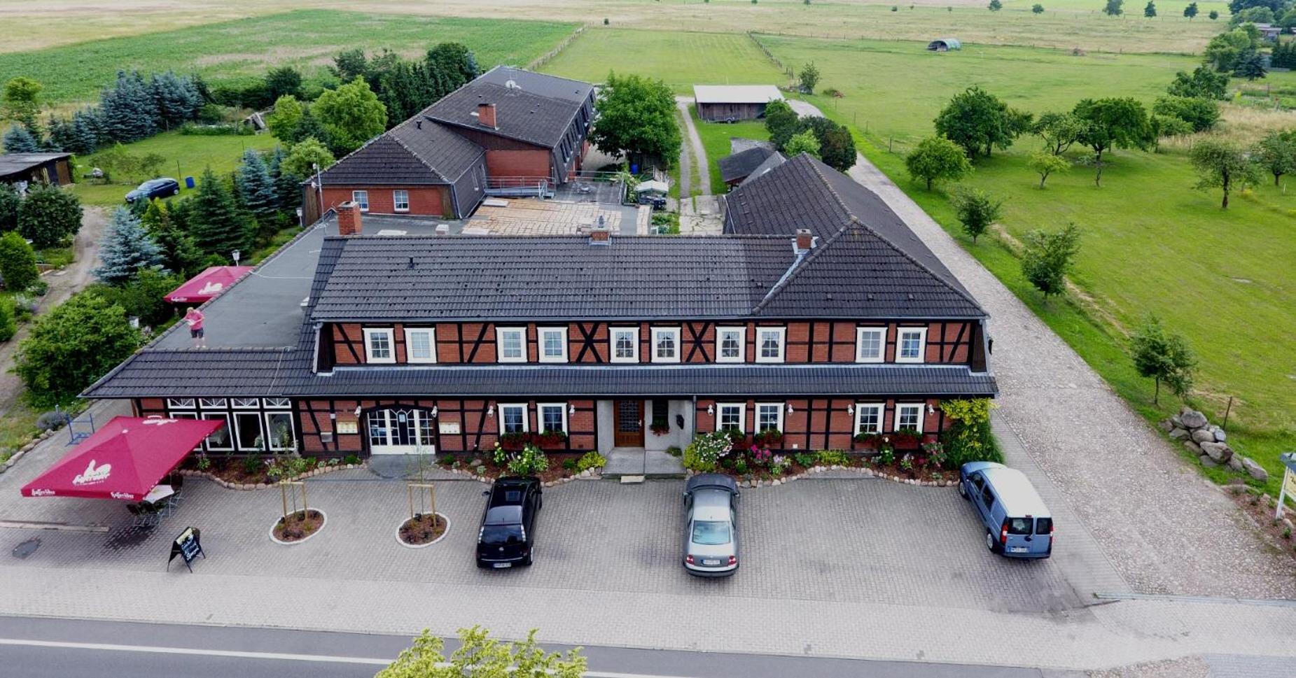 Wolfshotel Am Arendsee Арендзее Екстериор снимка